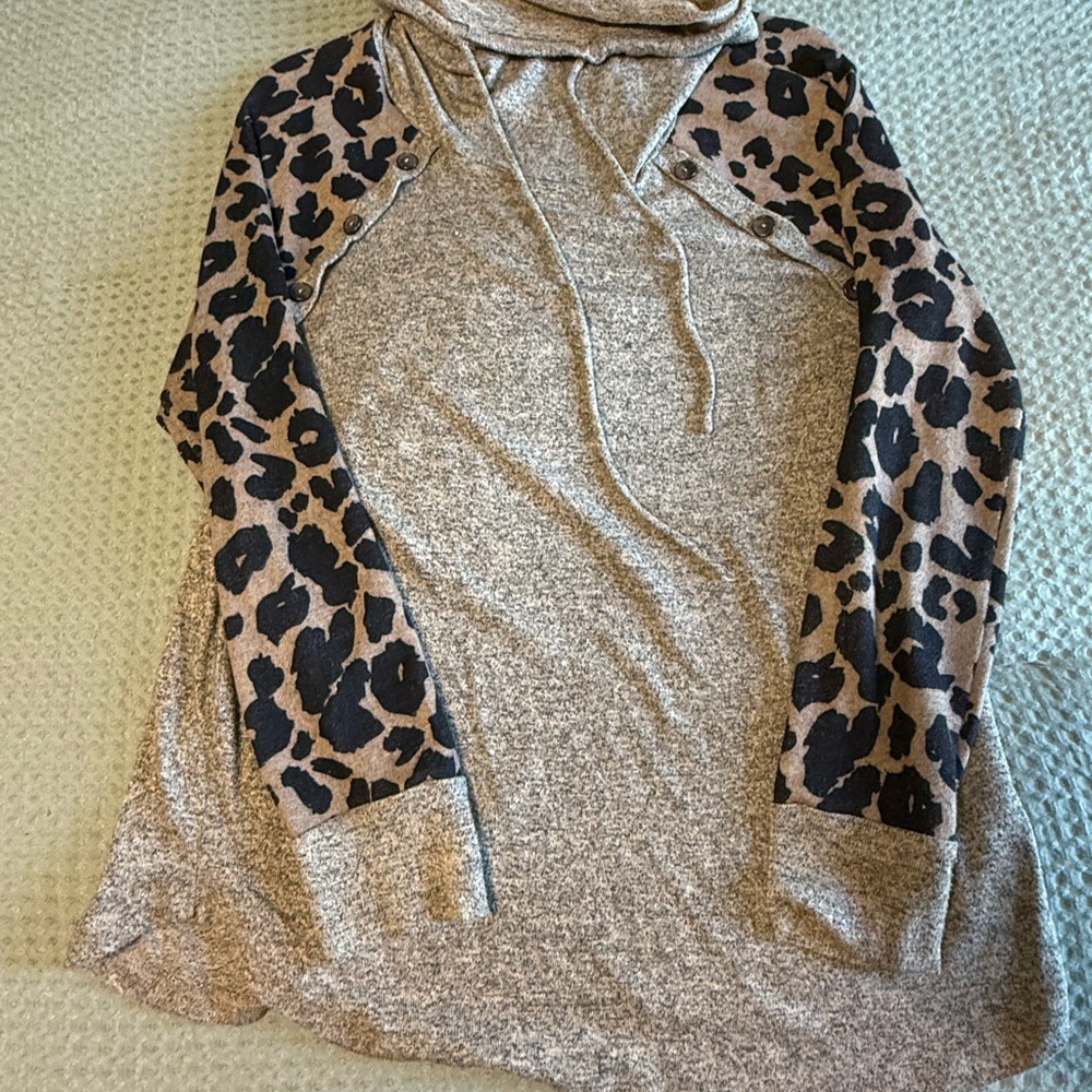 Staccato Leopard Print Hoodie Top - Tan and Black